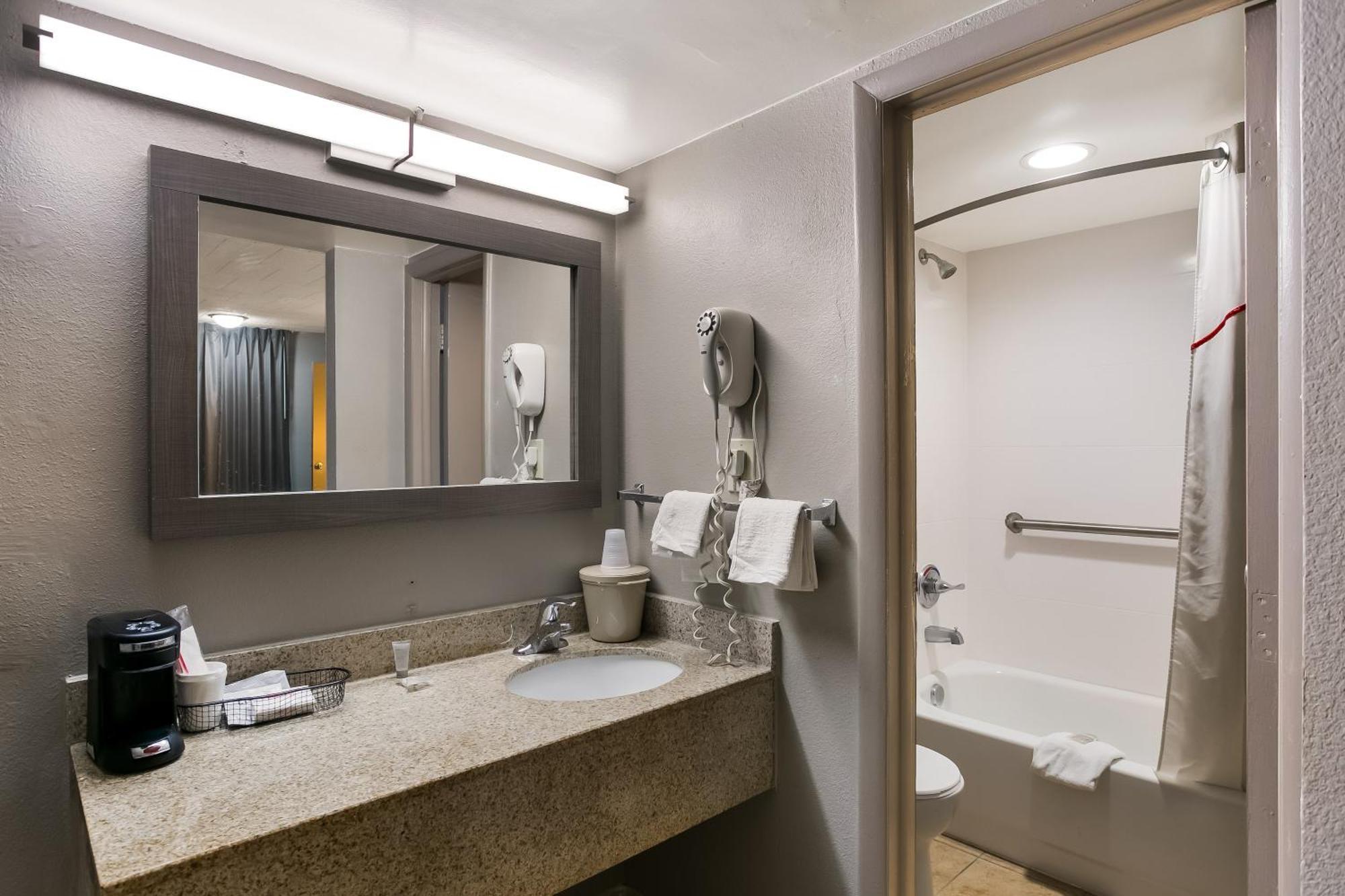 Red Roof Inn Baltimore Windsor Mill المظهر الخارجي الصورة